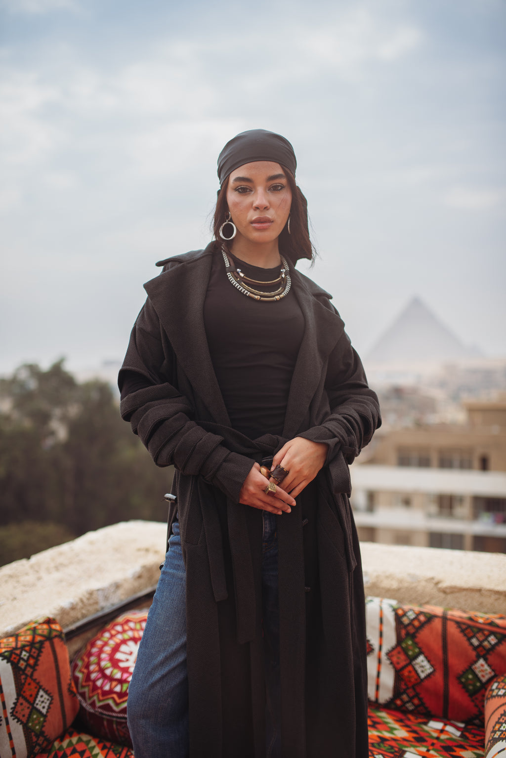 Esmeralda coat in black