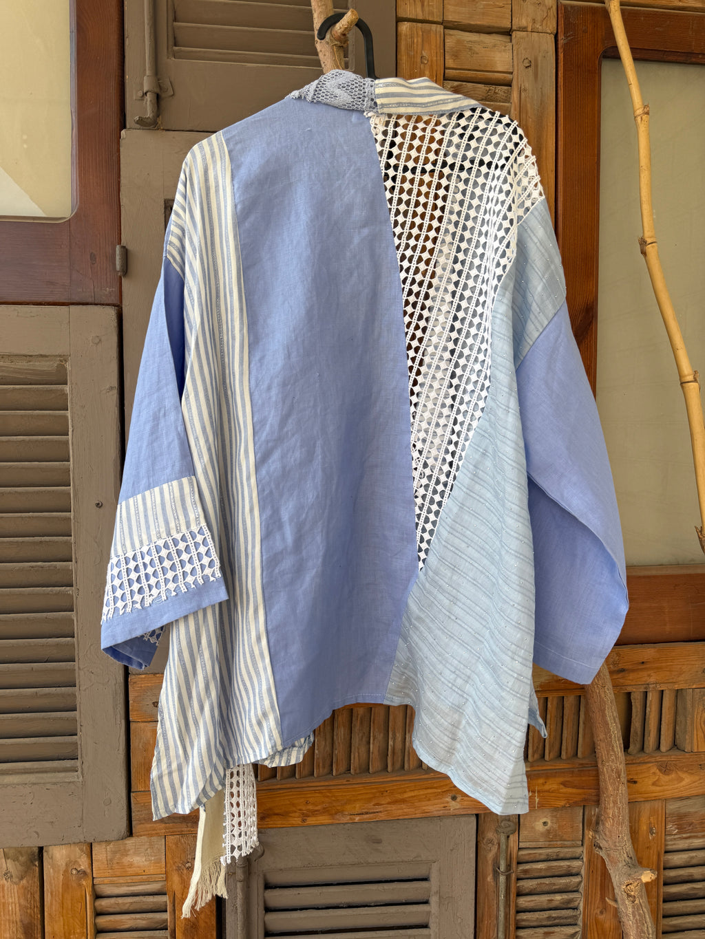 Nomad layers kimono in blue