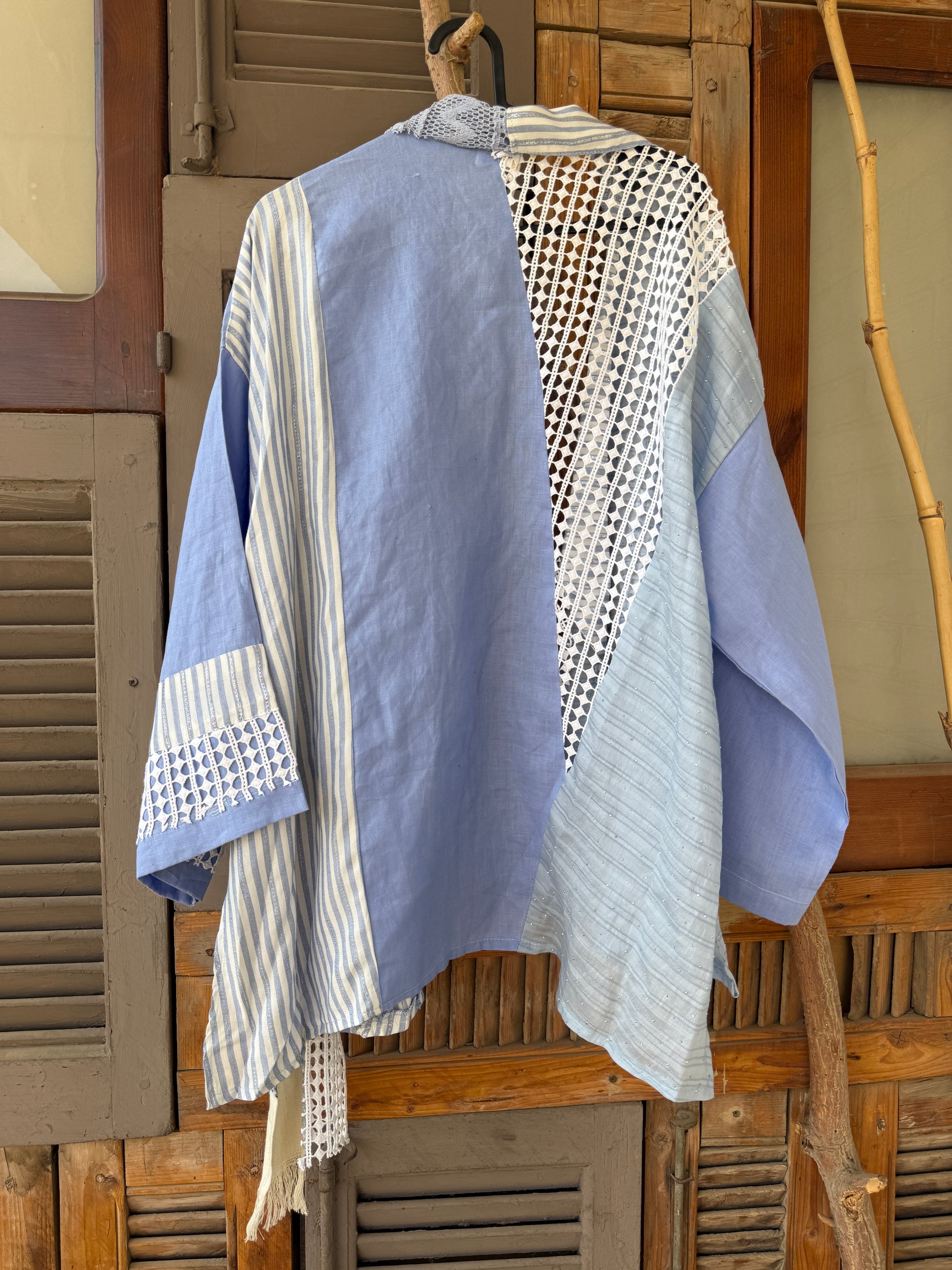 Nomad layers kimono in blue