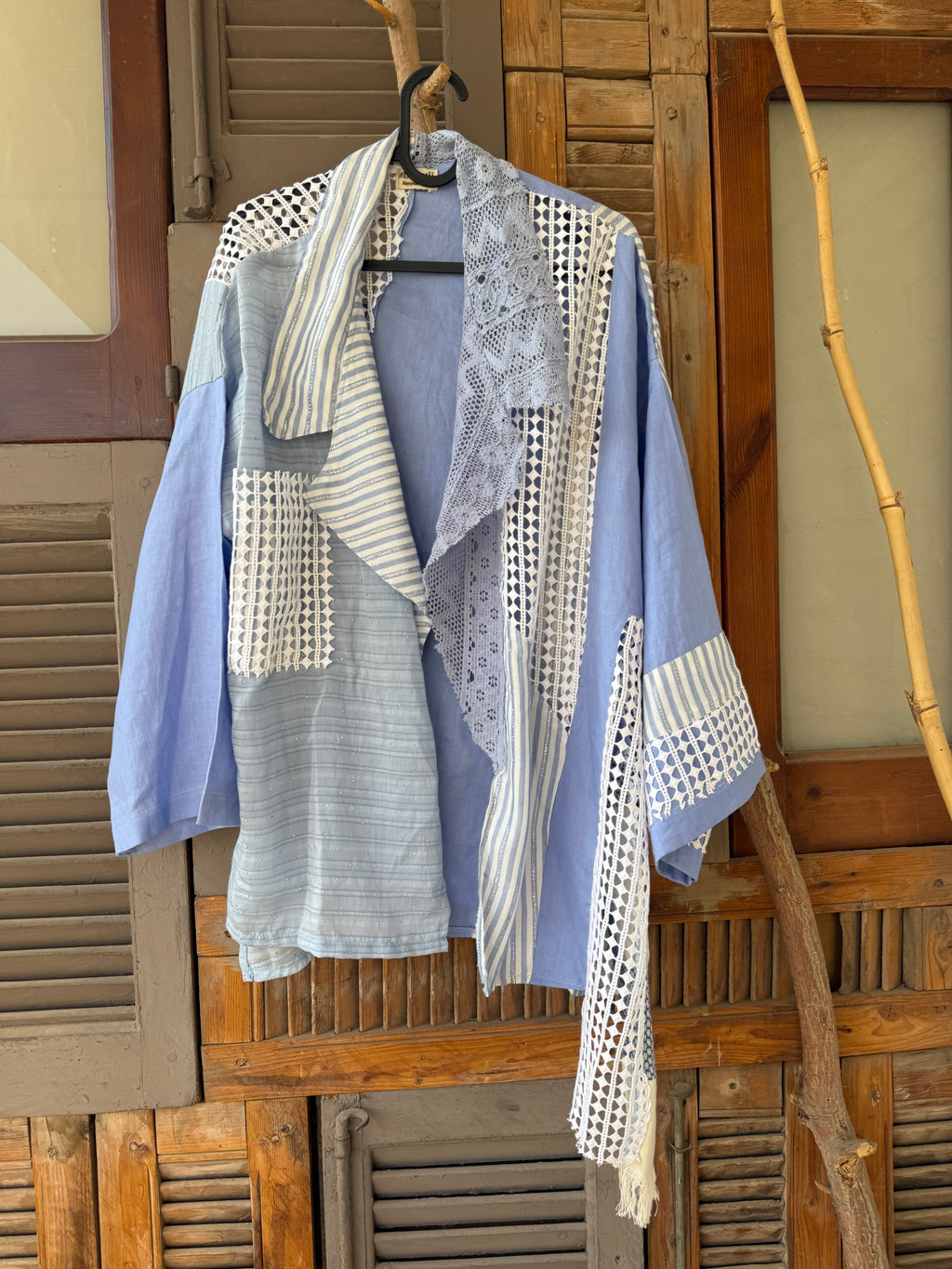 Nomad layers kimono in blue